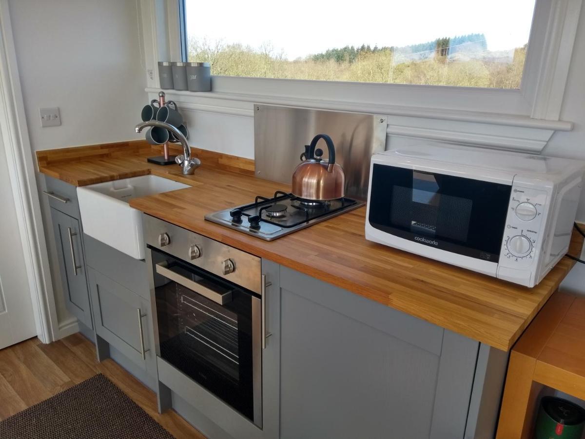 Cleeves Cabins Arran Luxury Lodge With Hot Tub Dalry  Exterior foto