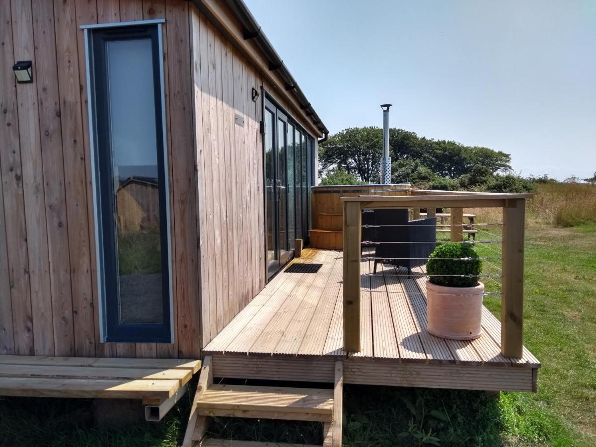 Cleeves Cabins Arran Luxury Lodge With Hot Tub Dalry  Exterior foto